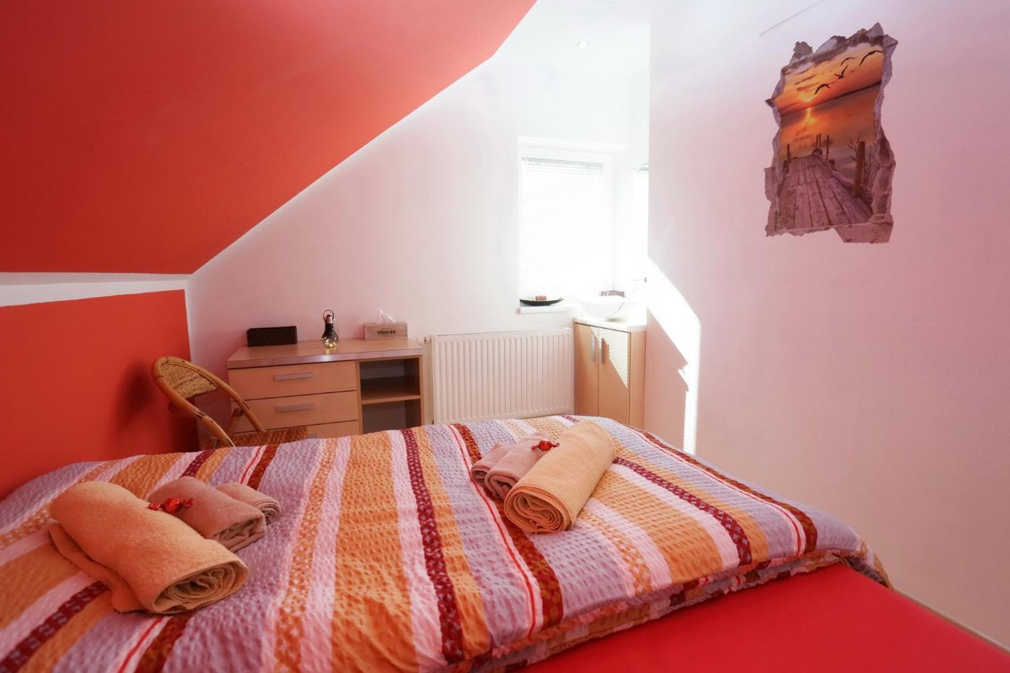 Lux Living Apartments Budic Near Terme Catez Brezice Bilik gambar