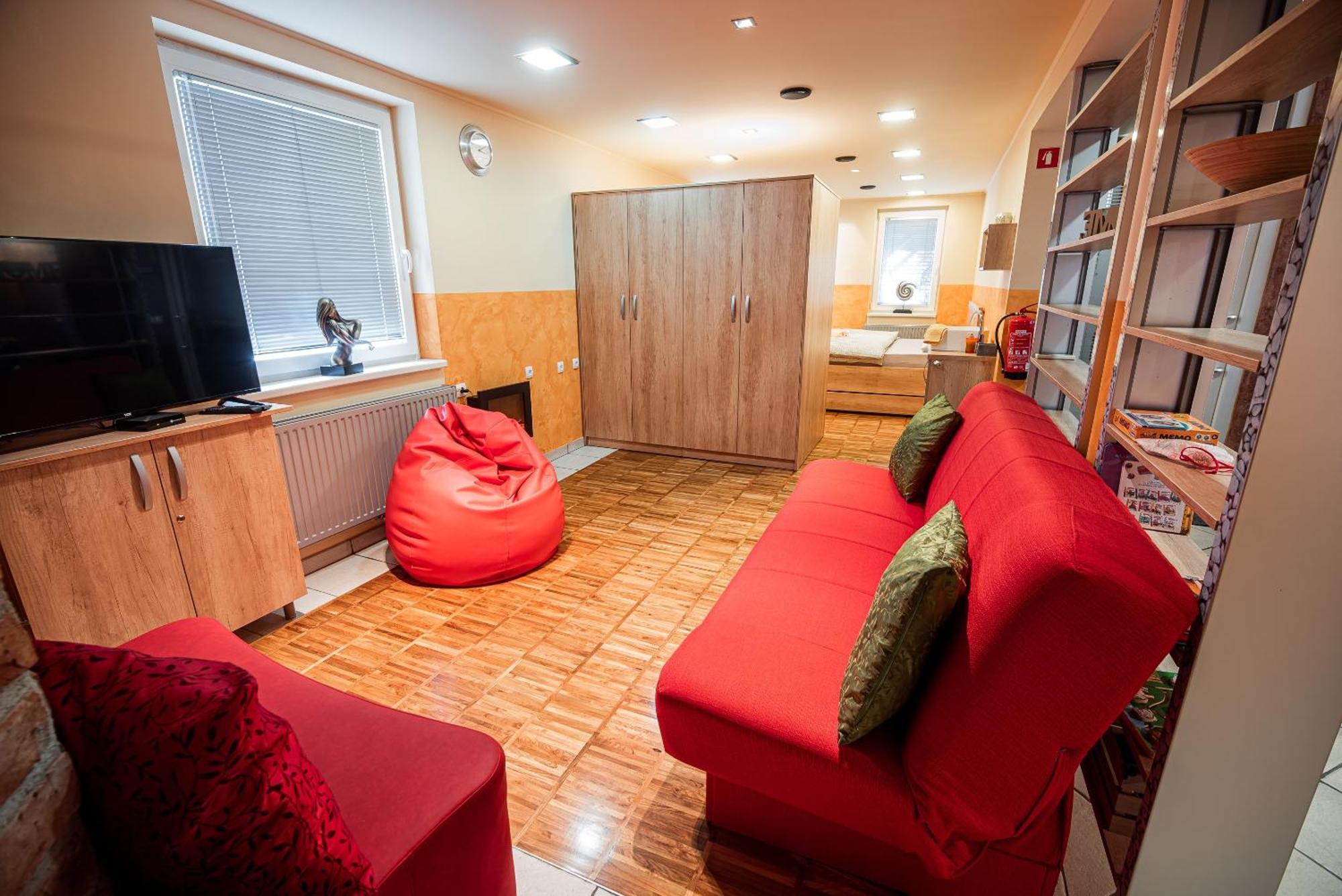 Lux Living Apartments Budic Near Terme Catez Brezice Bilik gambar