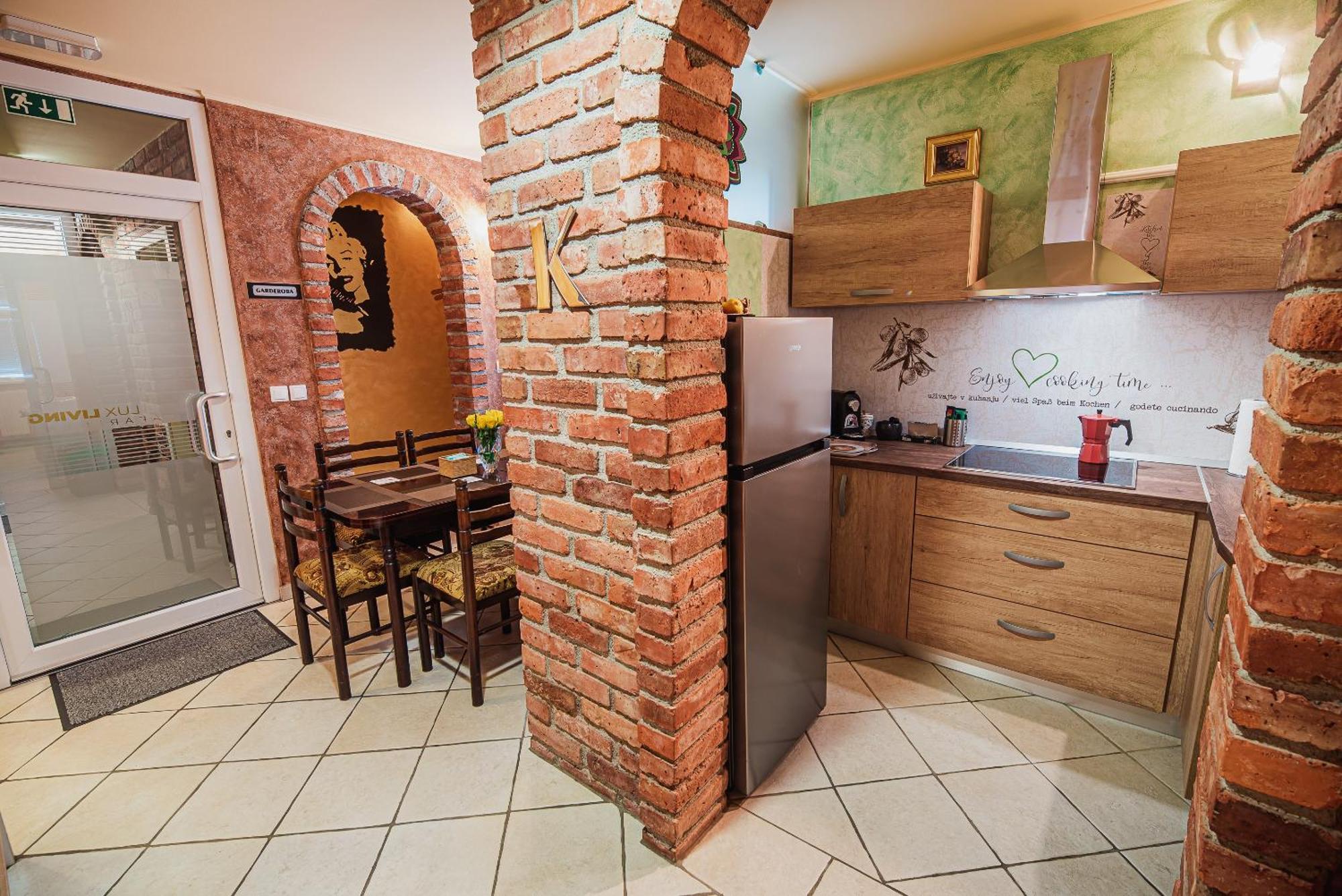 Lux Living Apartments Budic Near Terme Catez Brezice Bilik gambar