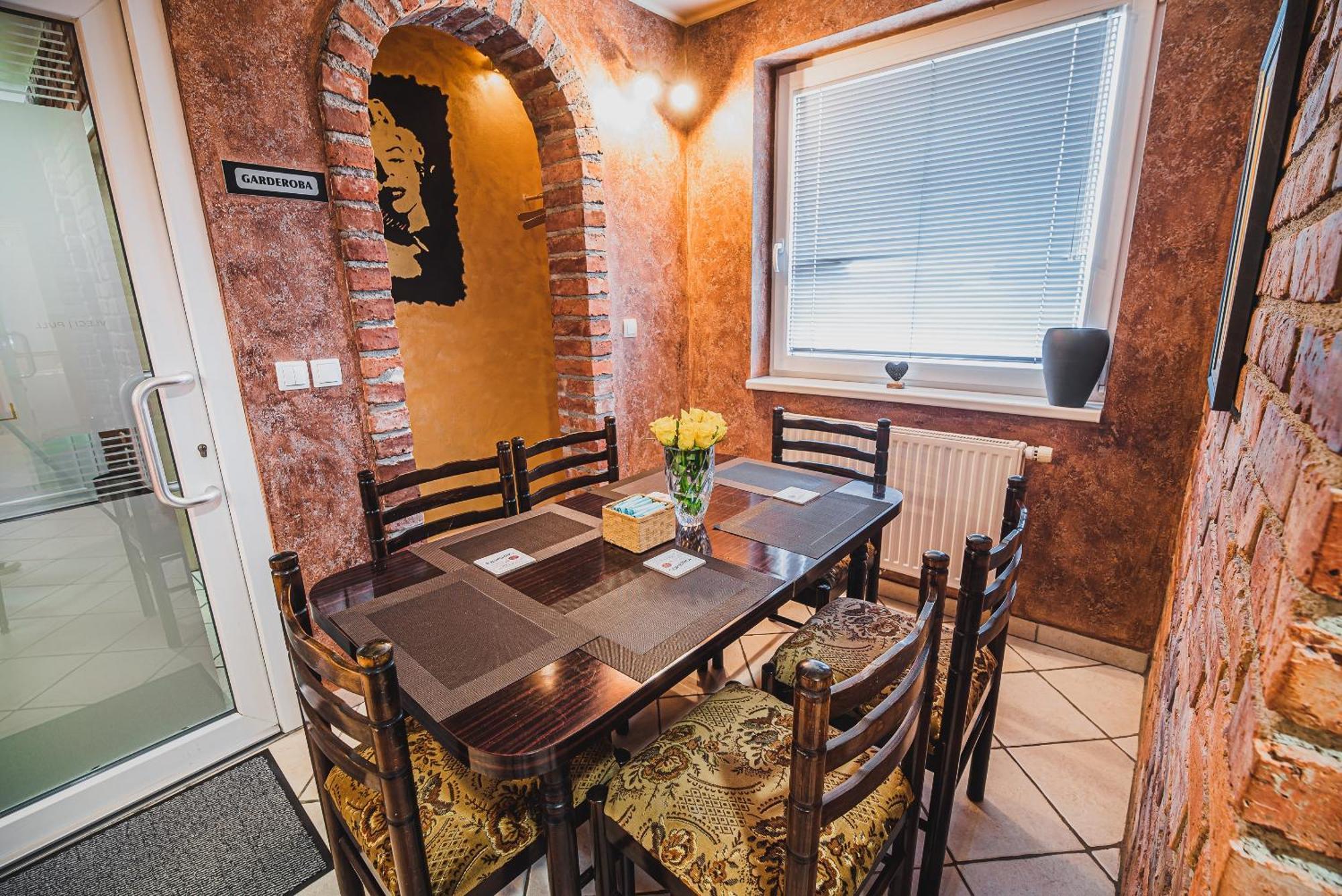 Lux Living Apartments Budic Near Terme Catez Brezice Bilik gambar